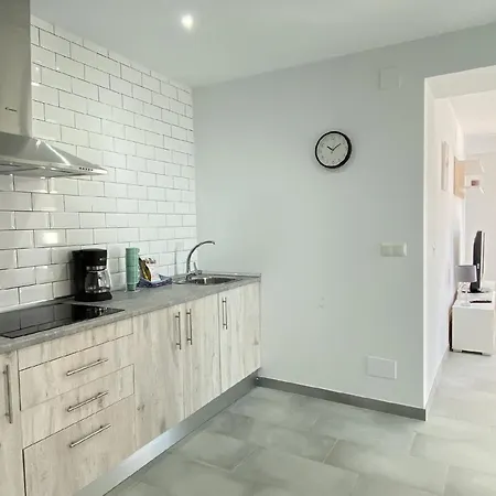Fuer 3 Personen Ca 47 Qm In Nerja, Andalusien Costa Del Sol نيرخا